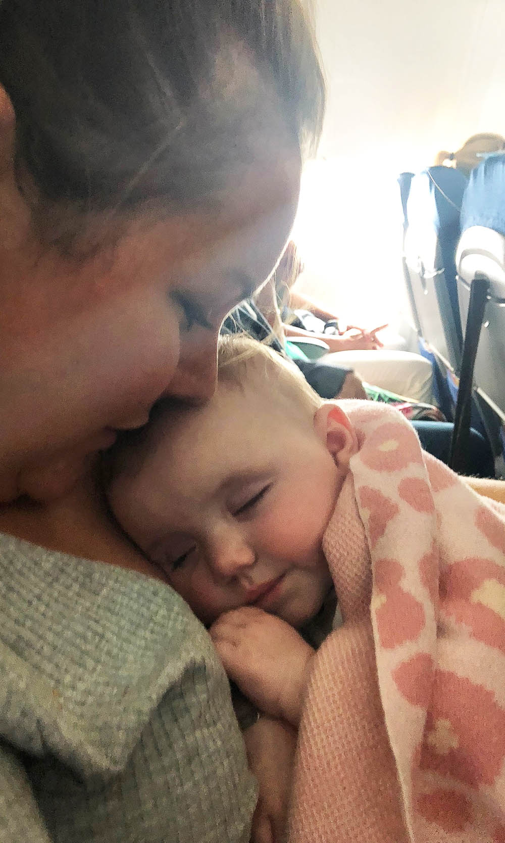 vliegtuig met baby